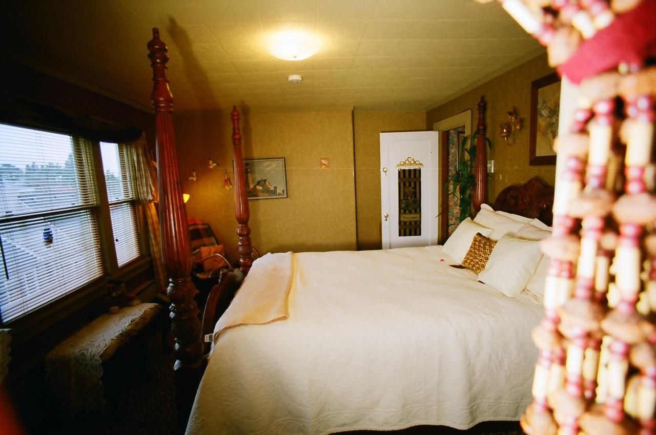 Chittenden House Bed And Breakfast ซีแอตเทิล ภายนอก รูปภาพ