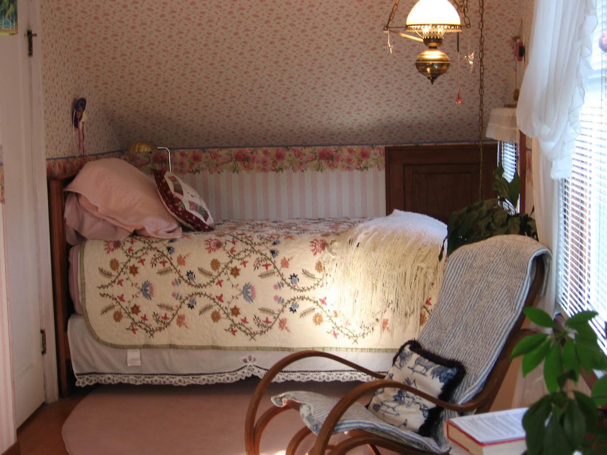 Chittenden House Bed And Breakfast ซีแอตเทิล ภายนอก รูปภาพ